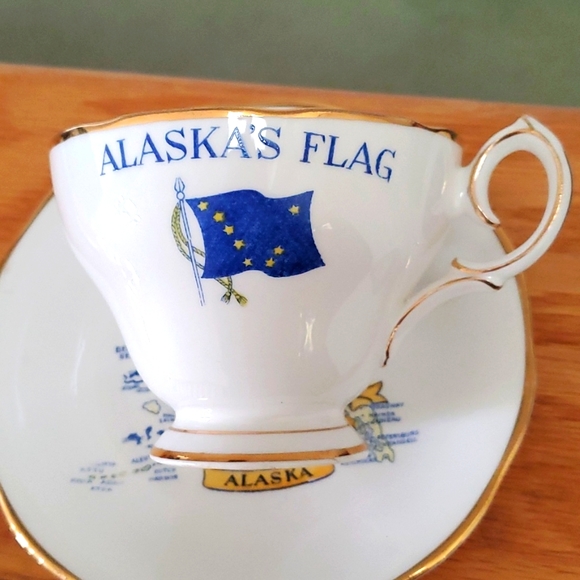 Vintage Alaska State flag Cup & Saucer fine bone china England Queen Anne - Picture 4 of 5